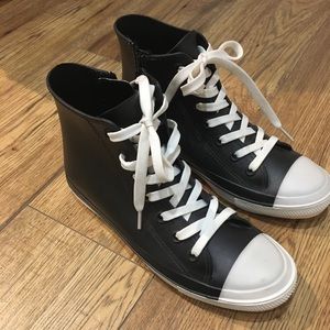 Footspot Women’s Hi-Tops